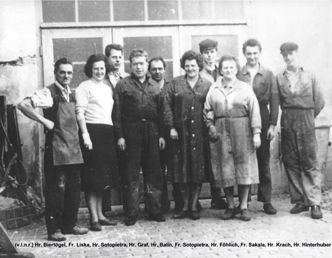 firma1954s7Z23Km0TJKWr